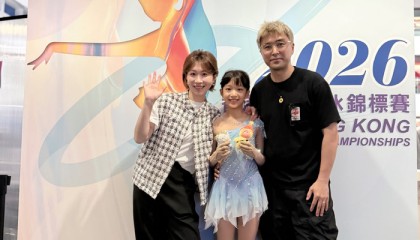开云入口-张丹晒花样滑冰日常照，两小只香港相聚|冬奥会|赢家_新浪娱乐_新浪新闻