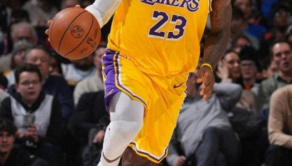 开云-16分大逆转！湖人115-107掘金，东契奇38分三双，詹姆斯19+9+8